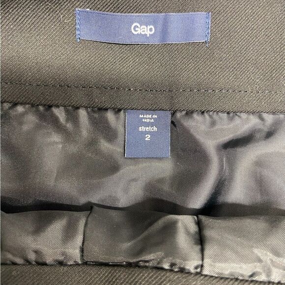 Gap Stretch Black Pleated Mini Skirt with Front Tie. Size 2. - Picture 6 of 9